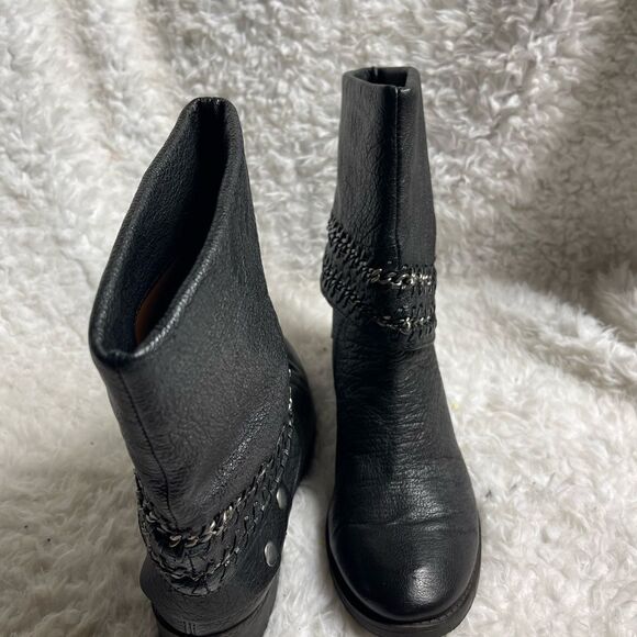 Nine West American Vintage Barstool ankle Boots Black Leather chain accent SZ8M - Picture 4 of 11